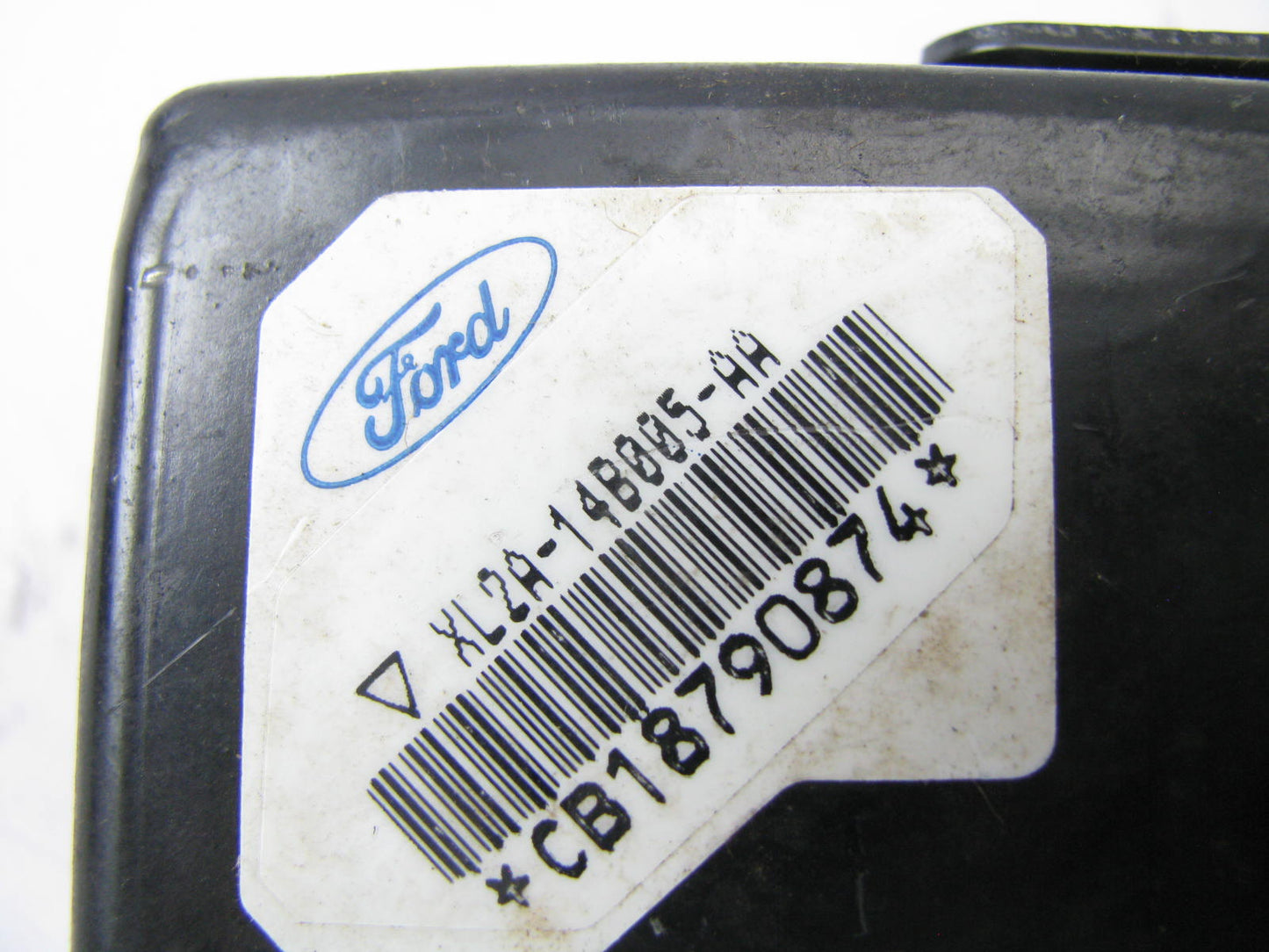 NEW - OUT OF BOX - OEM Ford XL2A-14B005-AA FRONT LEFT SRS Crash Sensor