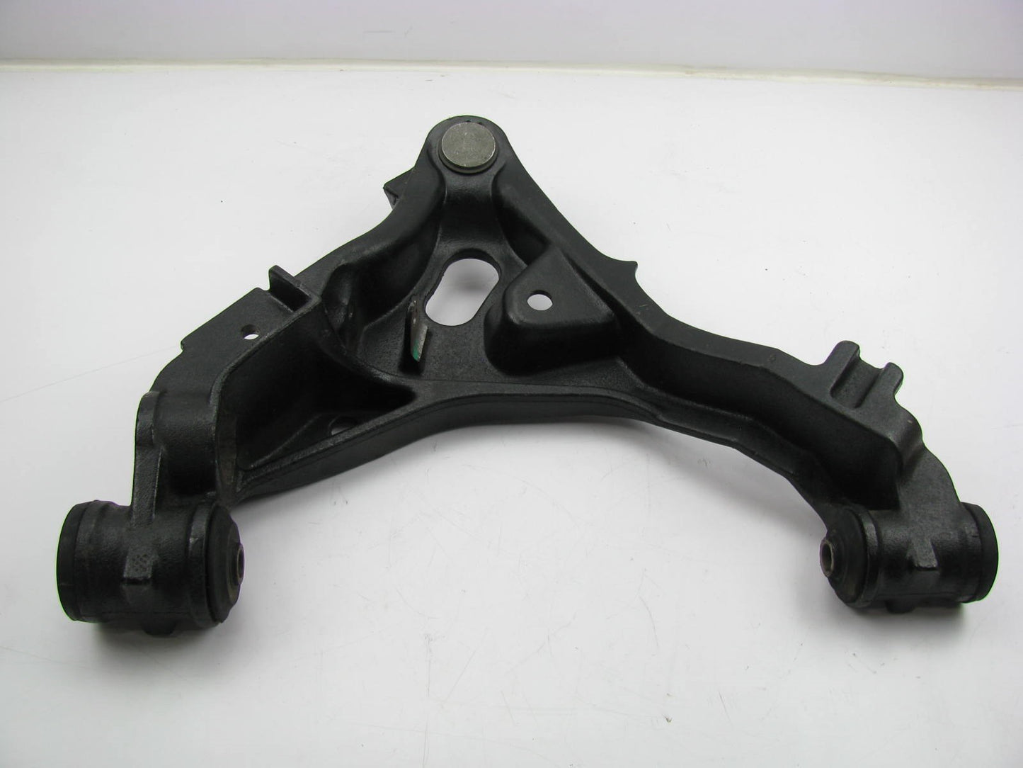 NEW OUT OF BOX OEM Ford Left Drivers Control Arm Ball Joint 97-03 F-150 F250 4WD