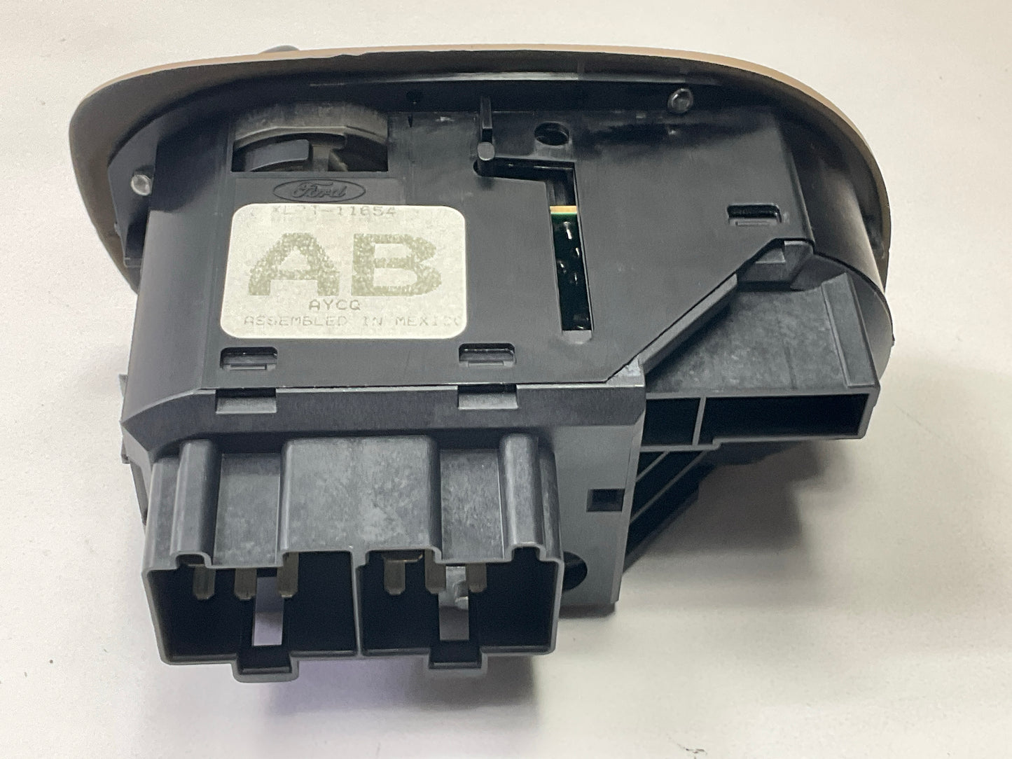 NEW - OUT OF BOX XL7T-11654-AB Headlight Switch 98-02 Navigator 97-02 Expedition