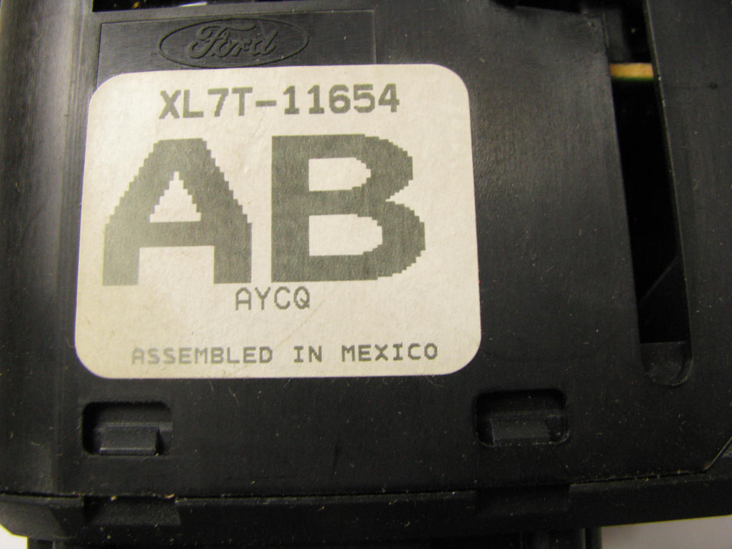 NEW - Out Of Box XL7T-11654-AB Headlight Switch 98-02 Navigator 97-02 Expedition