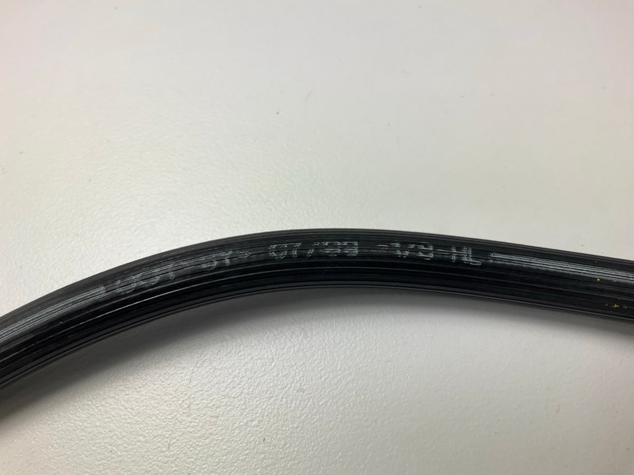 NEW - UNBOXED FORD XR33-2A442-AB Rear Right Brake Hose - 1999-2004 Ford Mustang