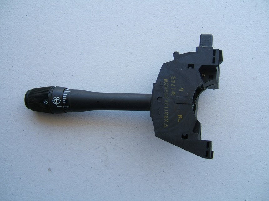 NEW - OUT OF BOX - OEM FORD XR3T13K359ACW Turn Signal Switch For 1999-04 Mustang