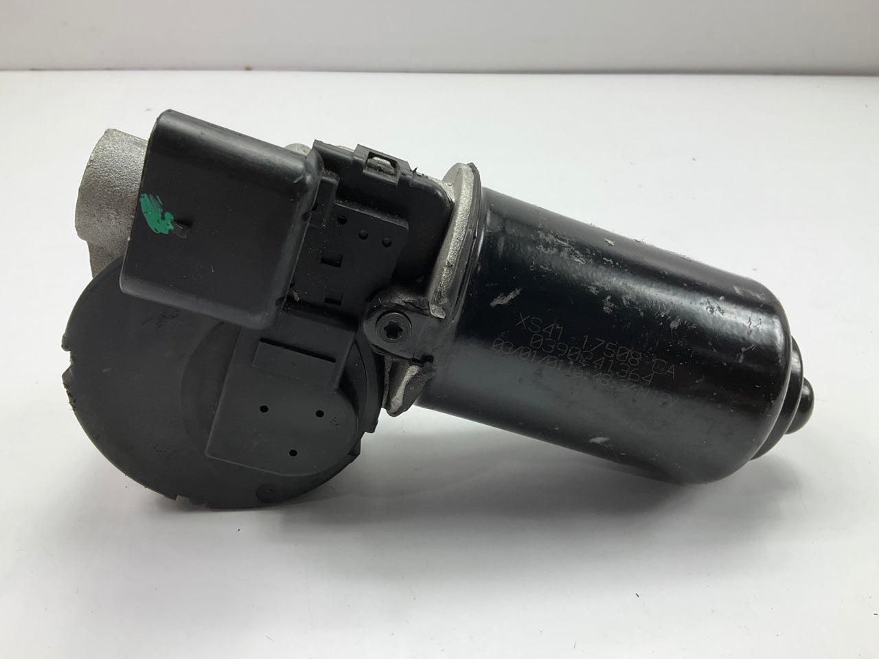 NEW - OUT OF BOX - OEM XS41-17508-CA Windshield Wiper Motor 00-07 Ford Focus