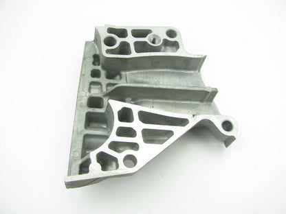 NEW - OUT OF BOX - SCRATCHED - OEM Ford XS7G-6030-AB Timing Cover