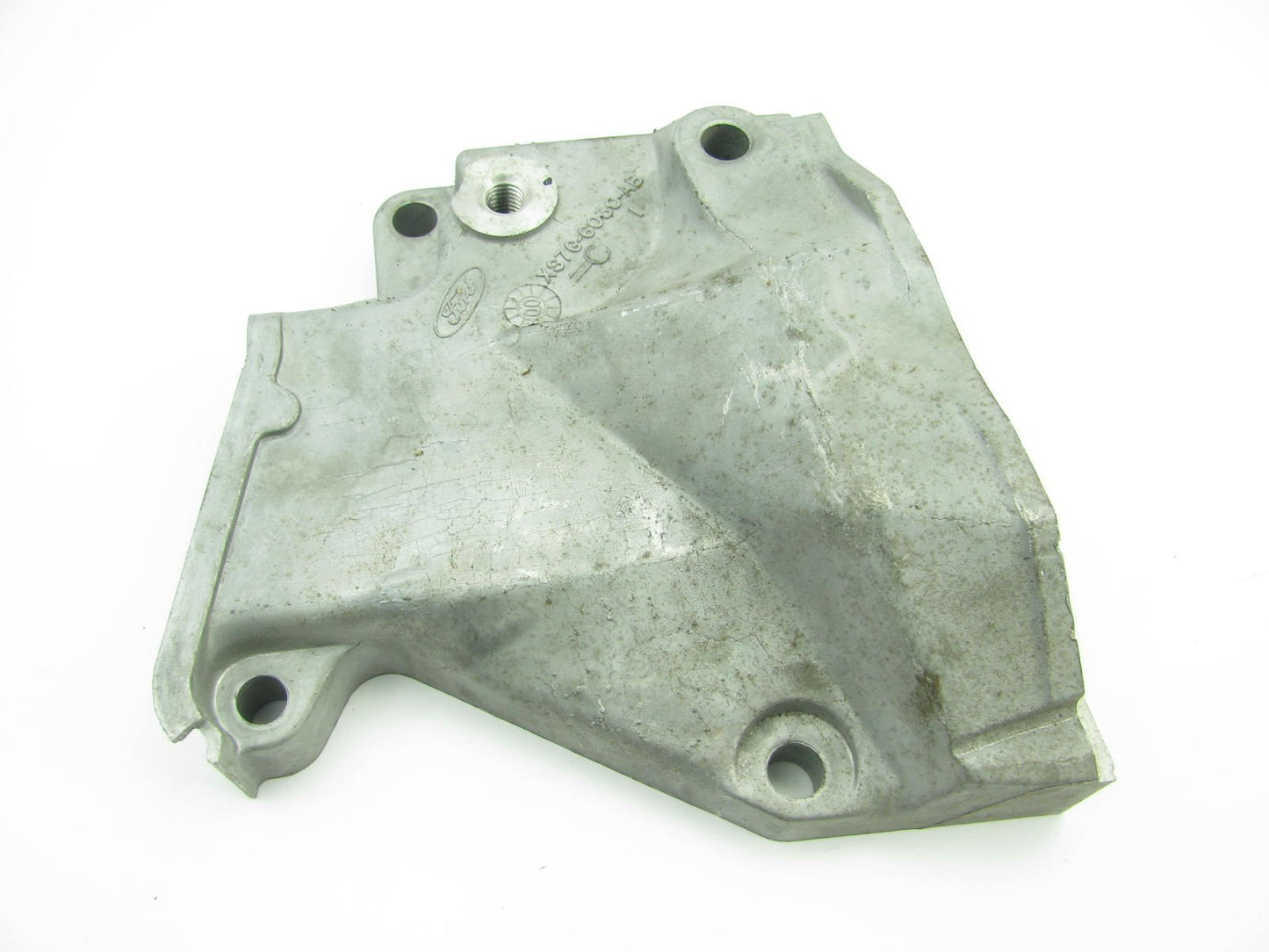 NEW - OUT OF BOX - SCRATCHED - OEM Ford XS7G-6030-AB Timing Cover