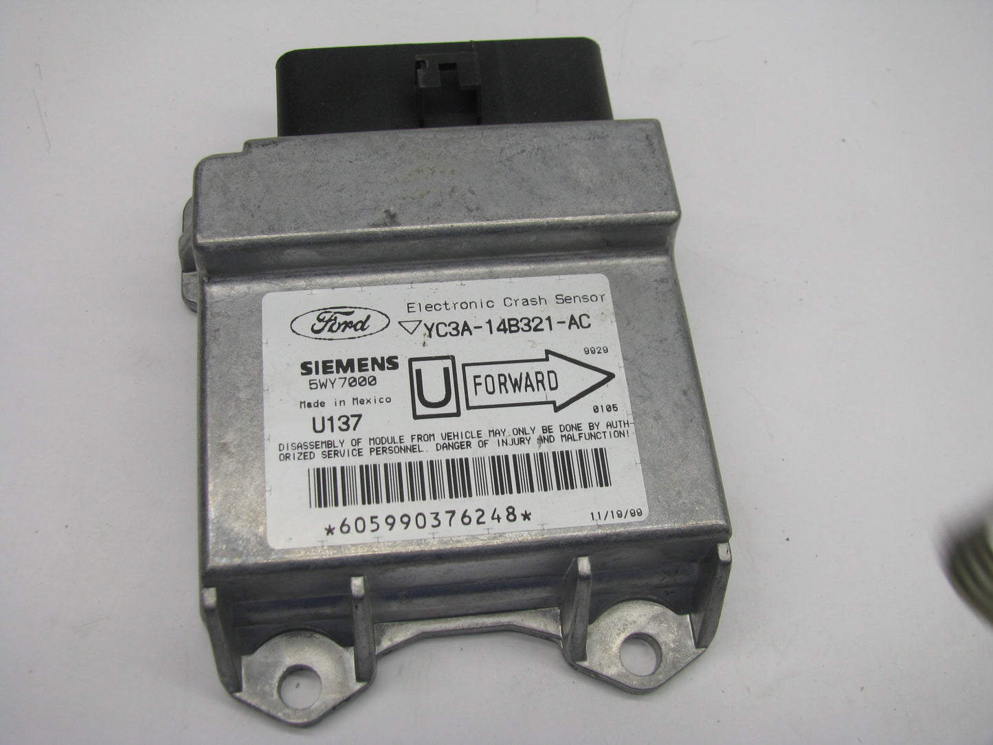 NEW - OUT OF BOX OEM Ford Center Dash SRS Control Module Ford 2000 Excursion