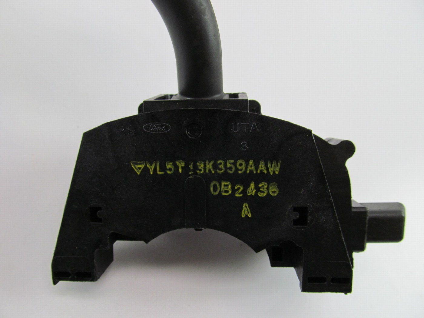 NEW - OUT OF BOX - OEM Ford YL5T-13K359-AAW Turn Signal / Wiper Switch