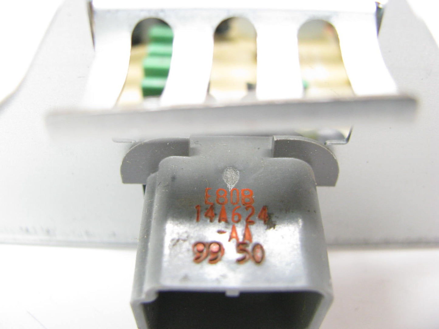 NEW - OUT OF BOX - OEM Ford YL8F-18C808-AC Radio Amplifier 2000-02 Lincoln LS
