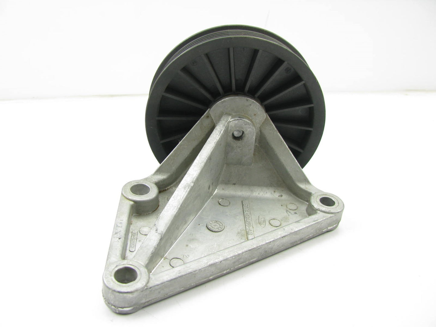 NEW - OUT OF BOX  YS-159 A/C Drive Belt Idler Pulley 1990-1997 F Super Duty 7.5L