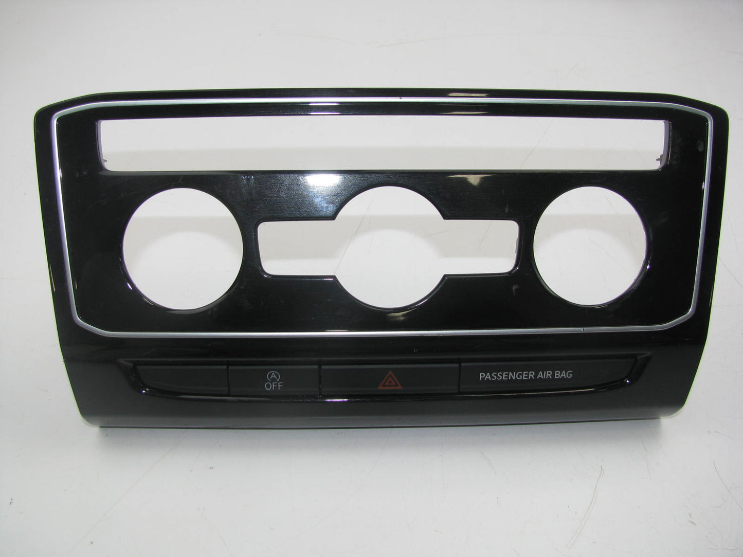 NEW OUT OF BOX ZSB-3CN-863-042E Climate Control Trim Panel 18-19 VW Atlas