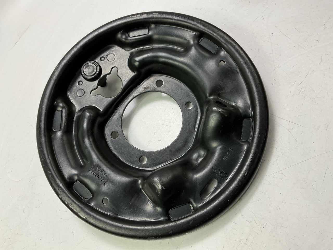 NEW Unboxed ZZL126290 REAR LEFT Drum Brake Backing Plate 1994 B-Series Pickup