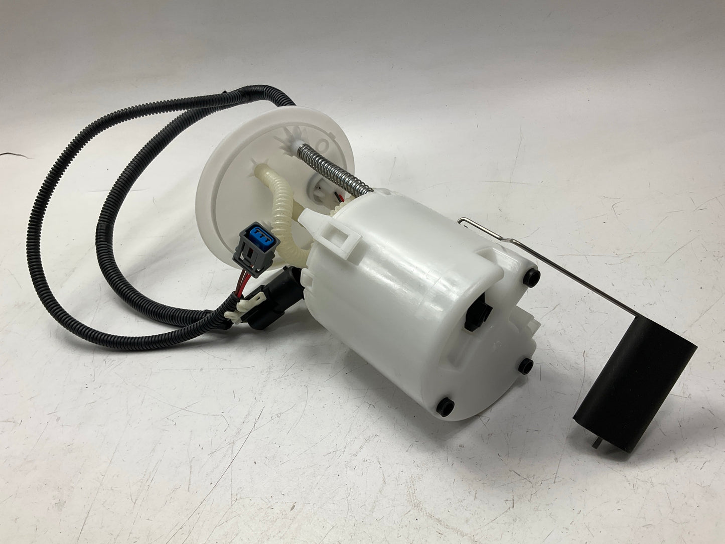 Missing The Strainer - Sparta PN3061 Fuel Pump - 2001 Ford Taurus, Mercury Sable