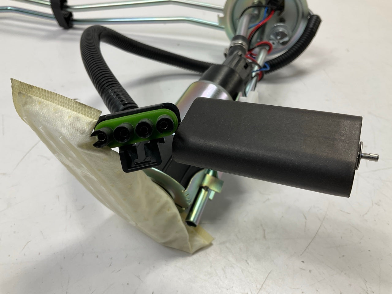 NO SEALS - Sparta PN4039 Fuel Pump & Sender Hanger Assembly