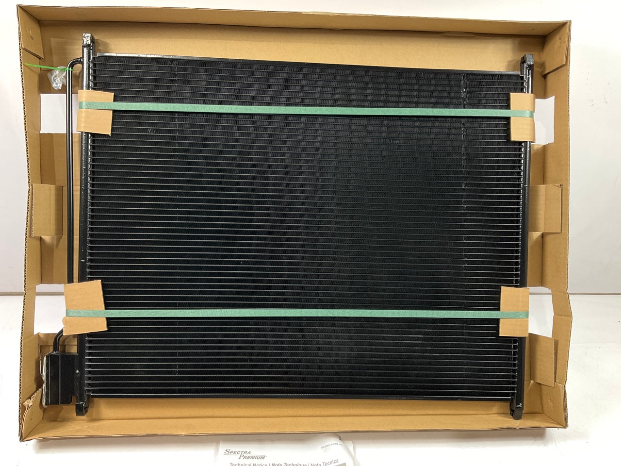 Spectra 7-4883 A/C Condenser 1999-2007 Ford F-250 F-350 F-450 F-550 Super Duty