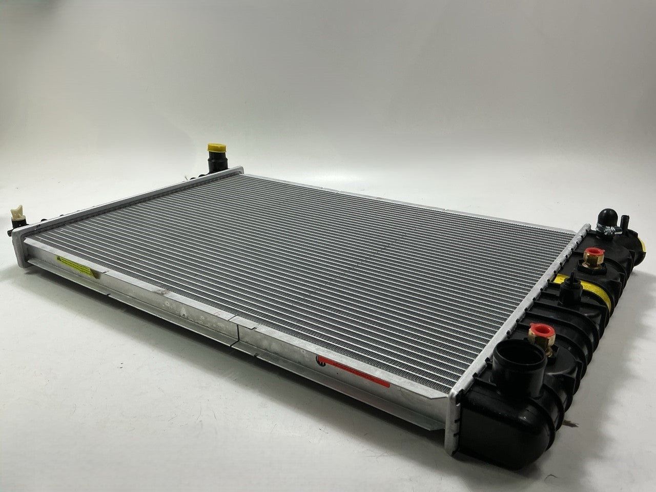 Minor Cosmetic Fin Damage - Actual Item Shown - Spectra CU162 Radiator