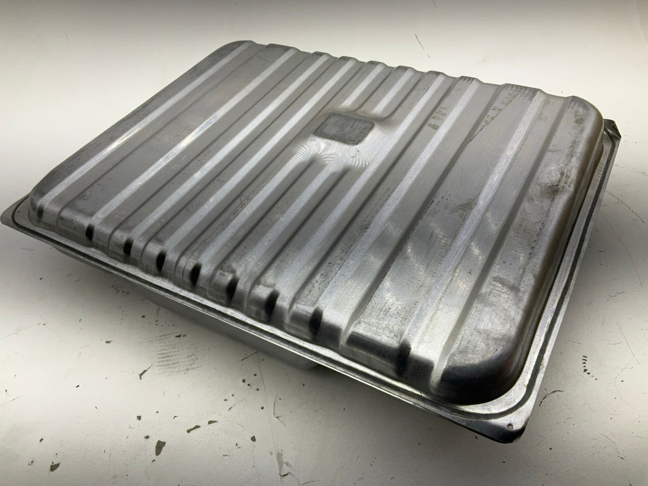 DENTED SEE PHOTOS - Spectra F1B Fuel Gas Tank, 19 Gallon Aft Axle Tank