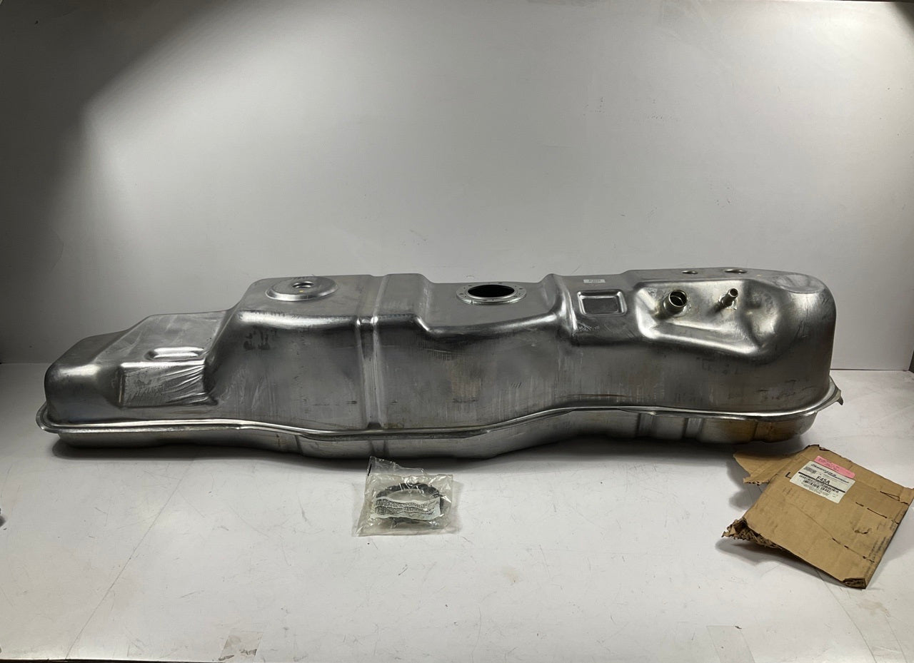 SCRATCH & DENT - Spectra F45A Fuel Gas Tank - 30.5 Gallon - SEE PHOTOS