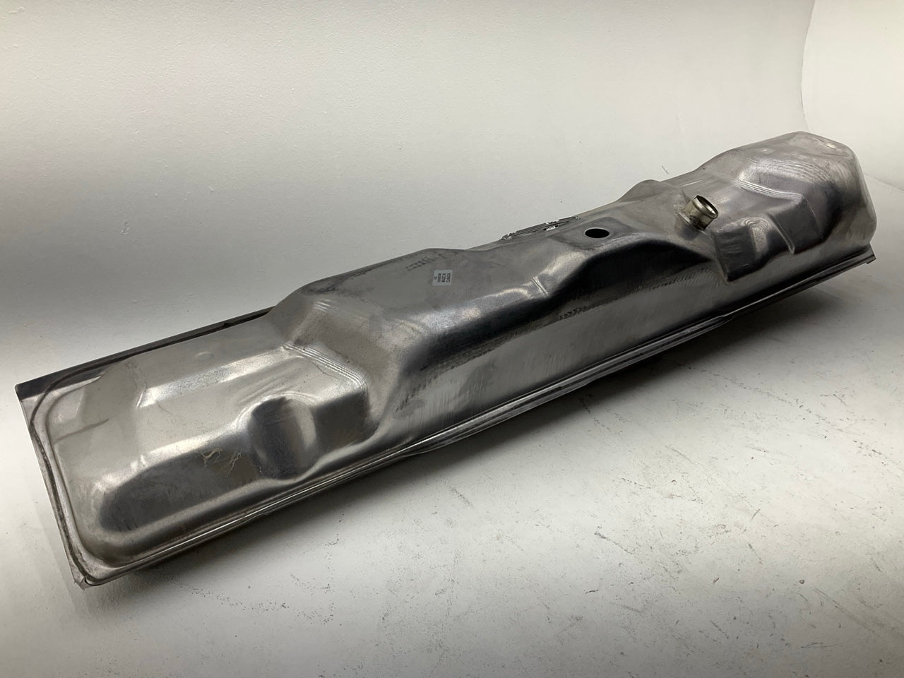 DENTED #5 See Photos - Spectra F6C Fuel Gas Tank, 19 Gallon Side Mount Tank