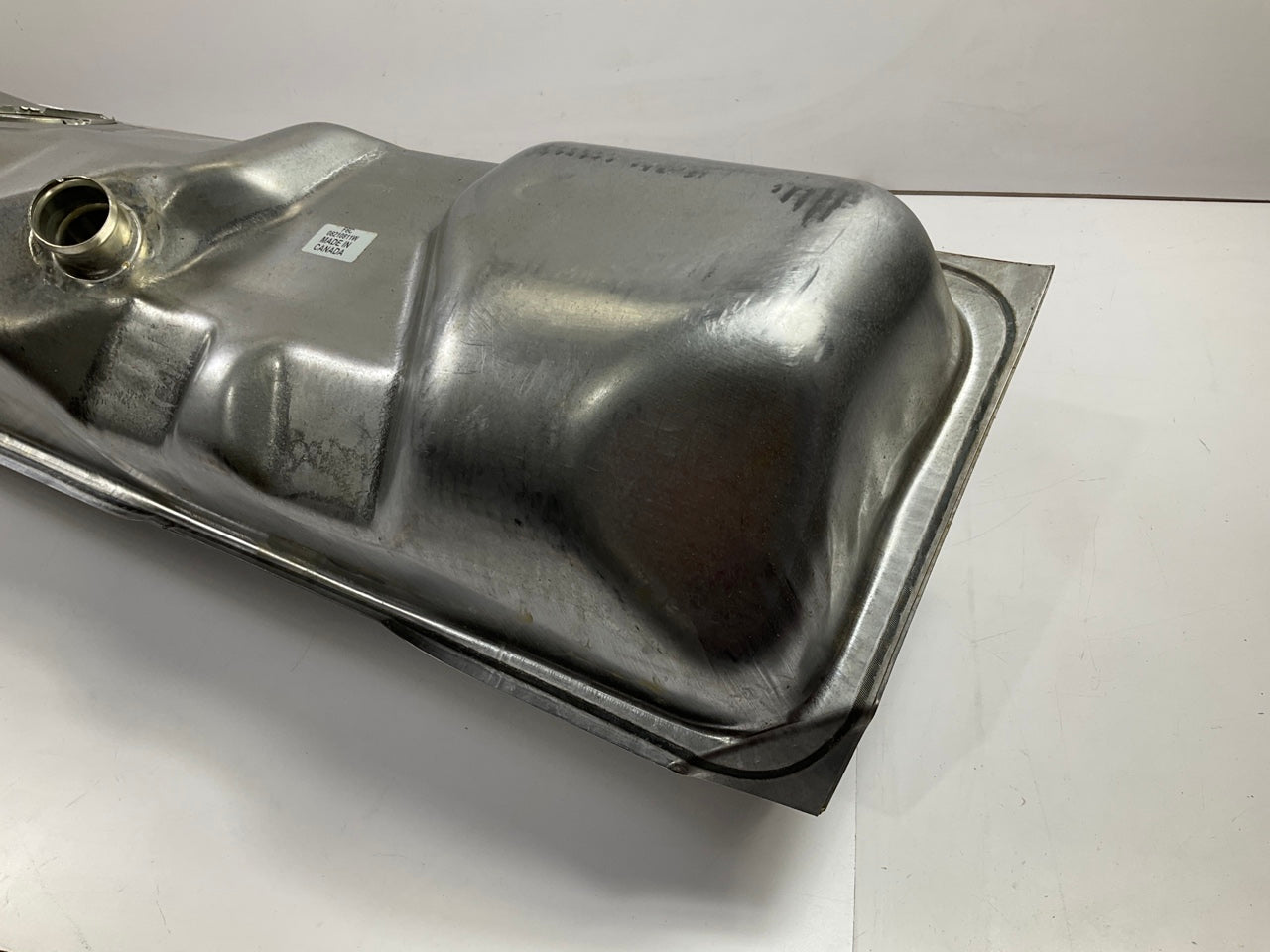 MISSING PACKAGING - Spectra F6C Fuel Tank, 19 Gallon - SEE PHOTOS