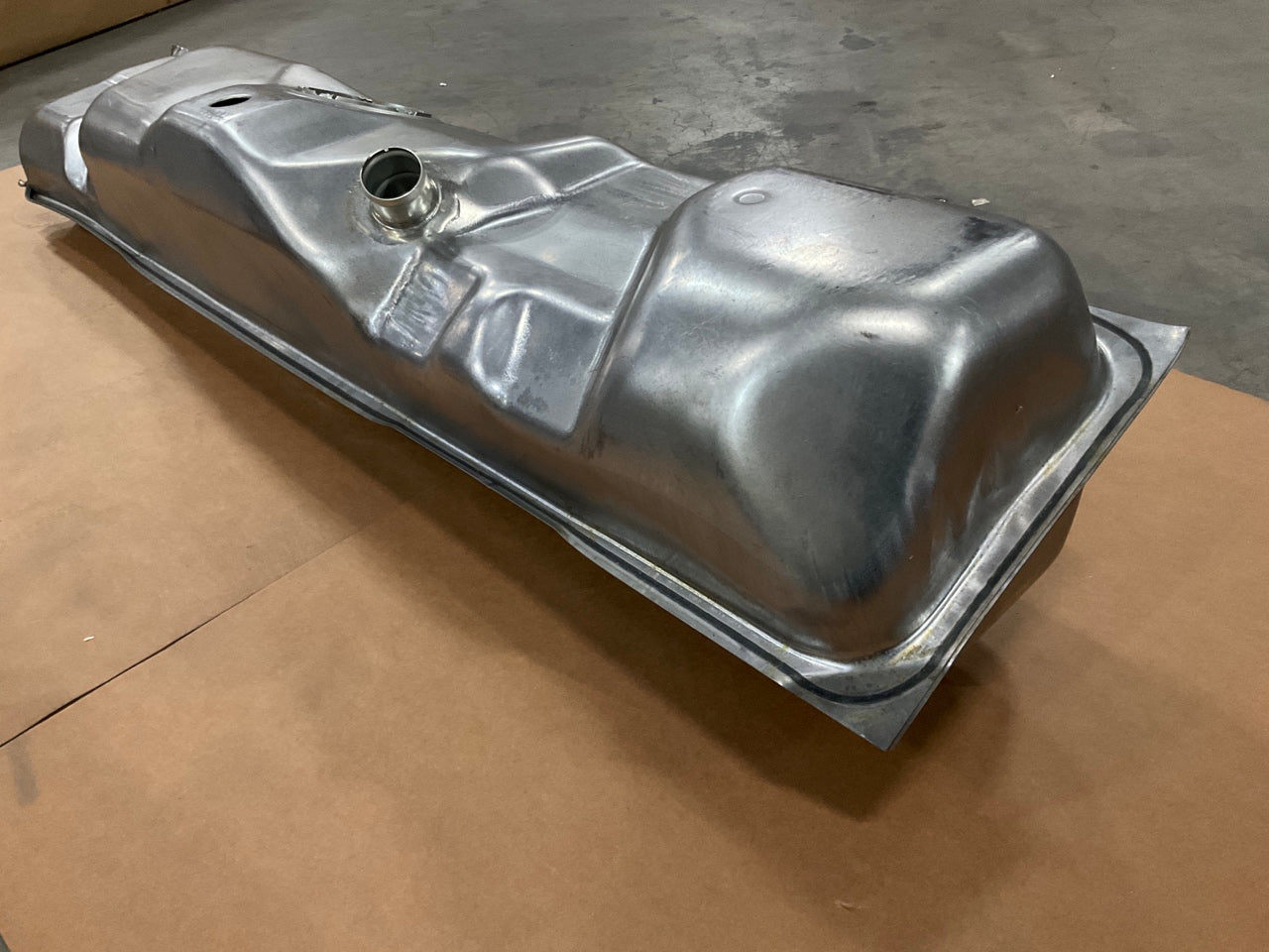 Spectra F6C 19 Gallon Side Mount Fuel Gas Tank - 1990-1996 Ford F-150 F-250 F350