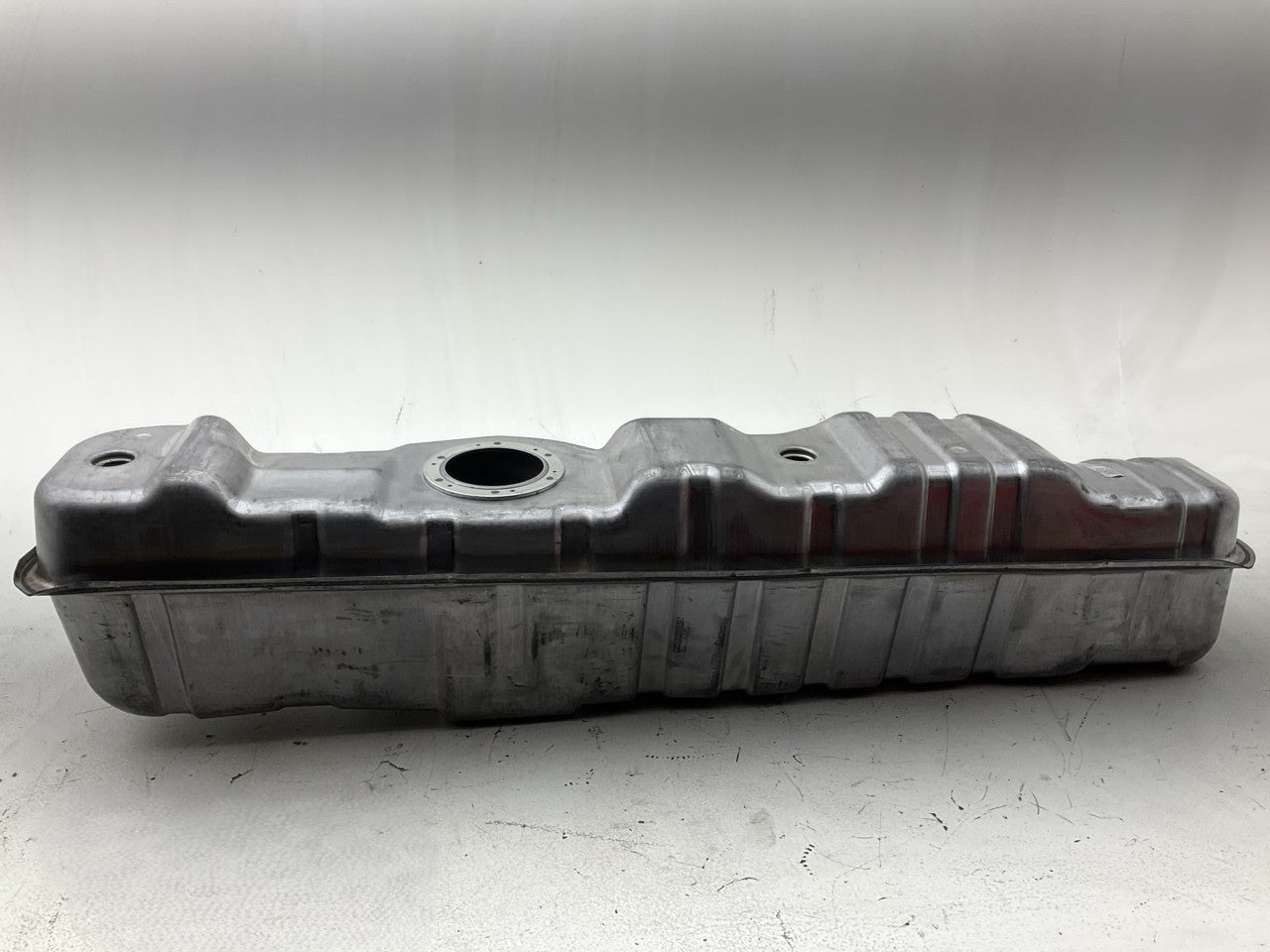 Spectra F83A Fuel Gas Tank 19 Gallon, Front, 1999-2004 Ford F-350 F-450 F-550 SD