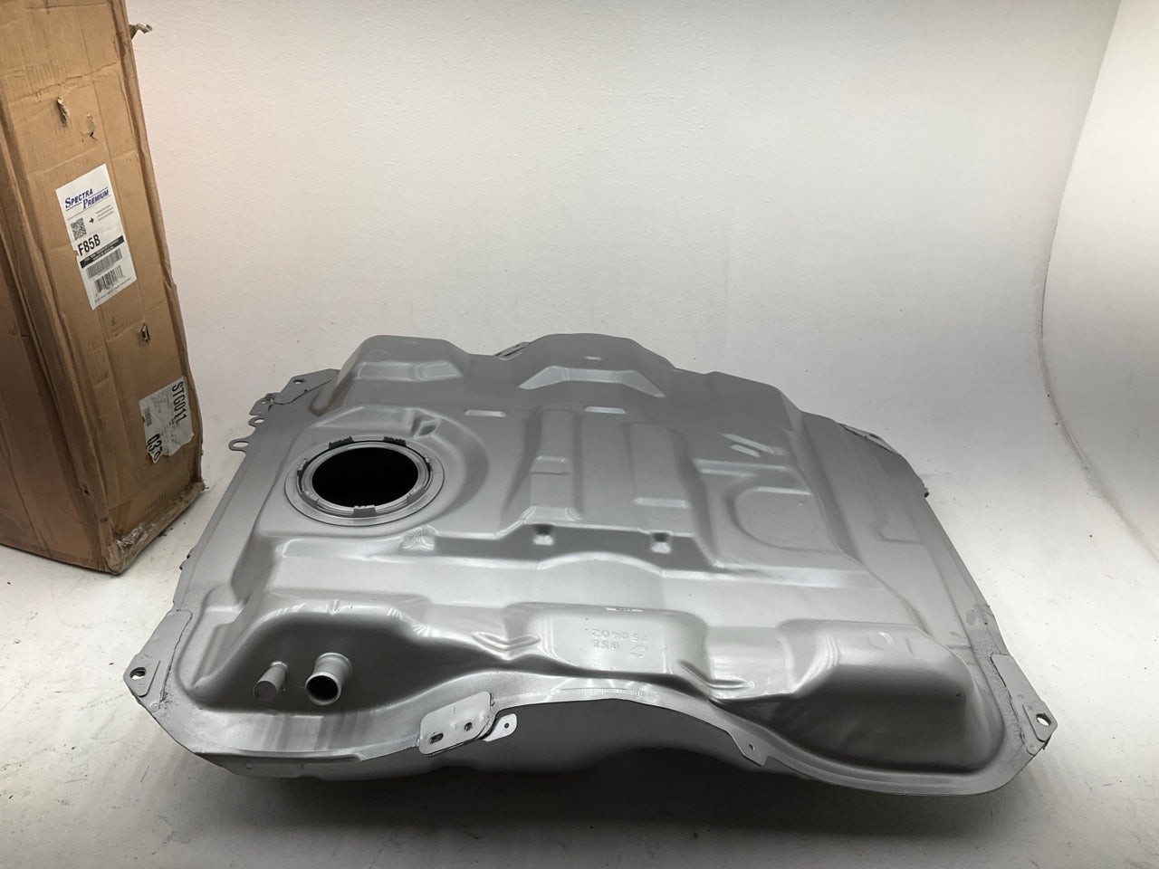 Dented, See Photos - Spectra F85B Fuel Gas Tank - 2007-2010 Ford Edge, MKX