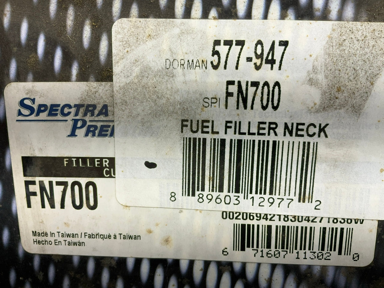 Spectra FN700 Fuel Tank Filler Neck Hose - 1998-2000 Chevy Blazer, GMC Jimmy 4.3