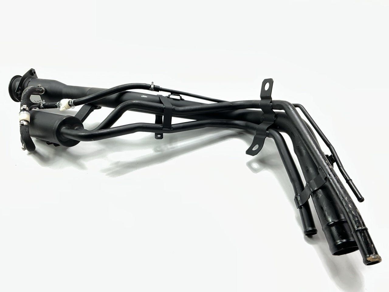 Spectra FN907 Fuel Tank Filler Neck Hose For 2000-2005 Mitsubishi Eclipse