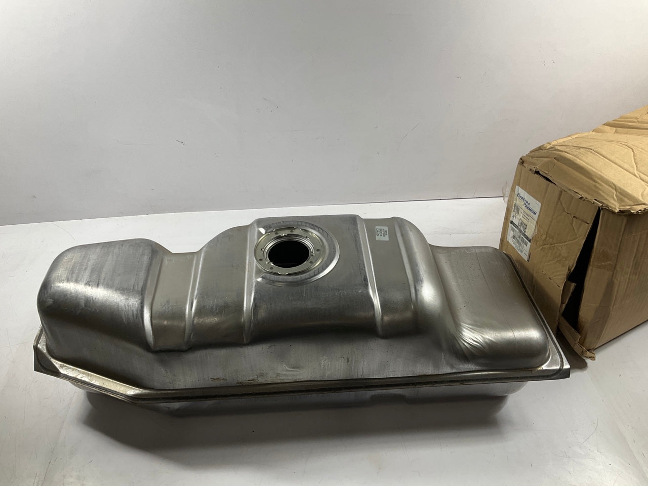 SCRATCH & DENT - Spectra GM16B Fuel Tank - 13.2 Gallon - SEE PHOTOS