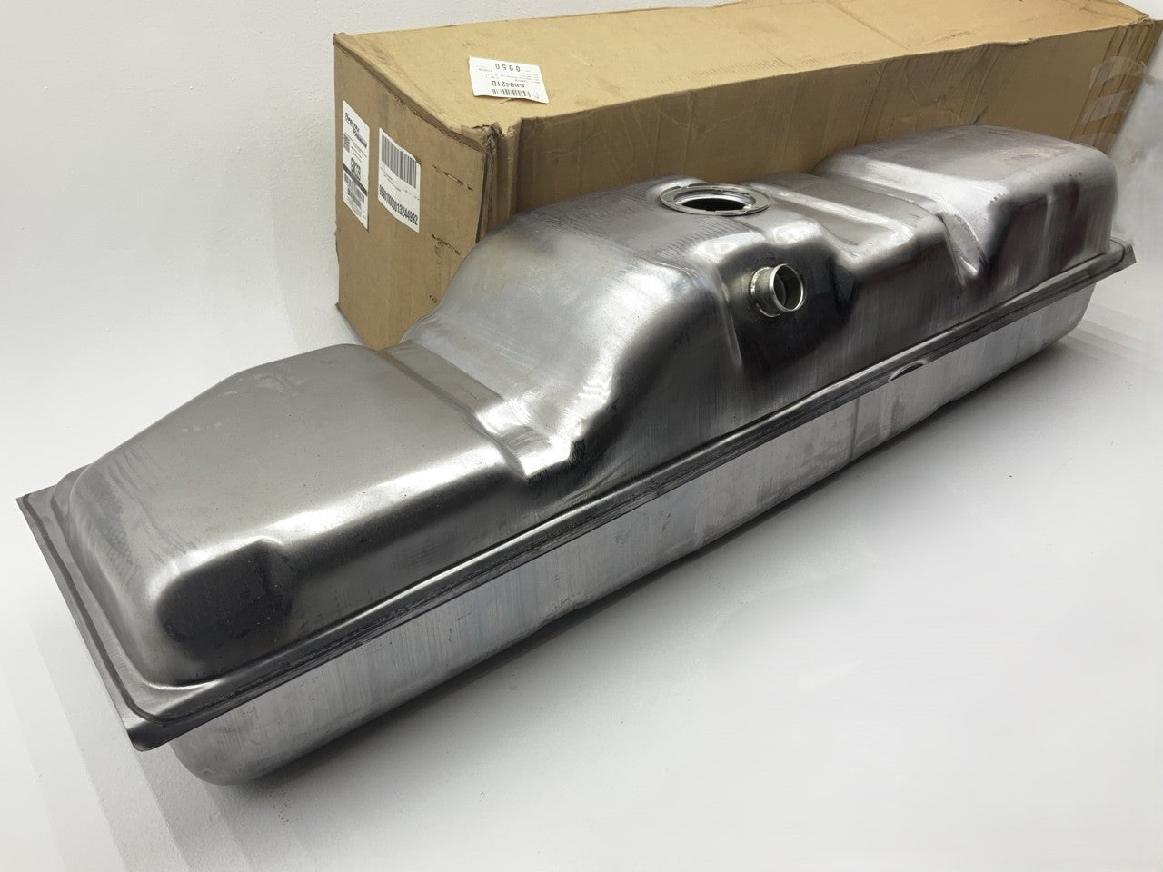 Dented Corner - Spectra GM22B Fuel Gas Tank, 34 Gallon Midship Tank