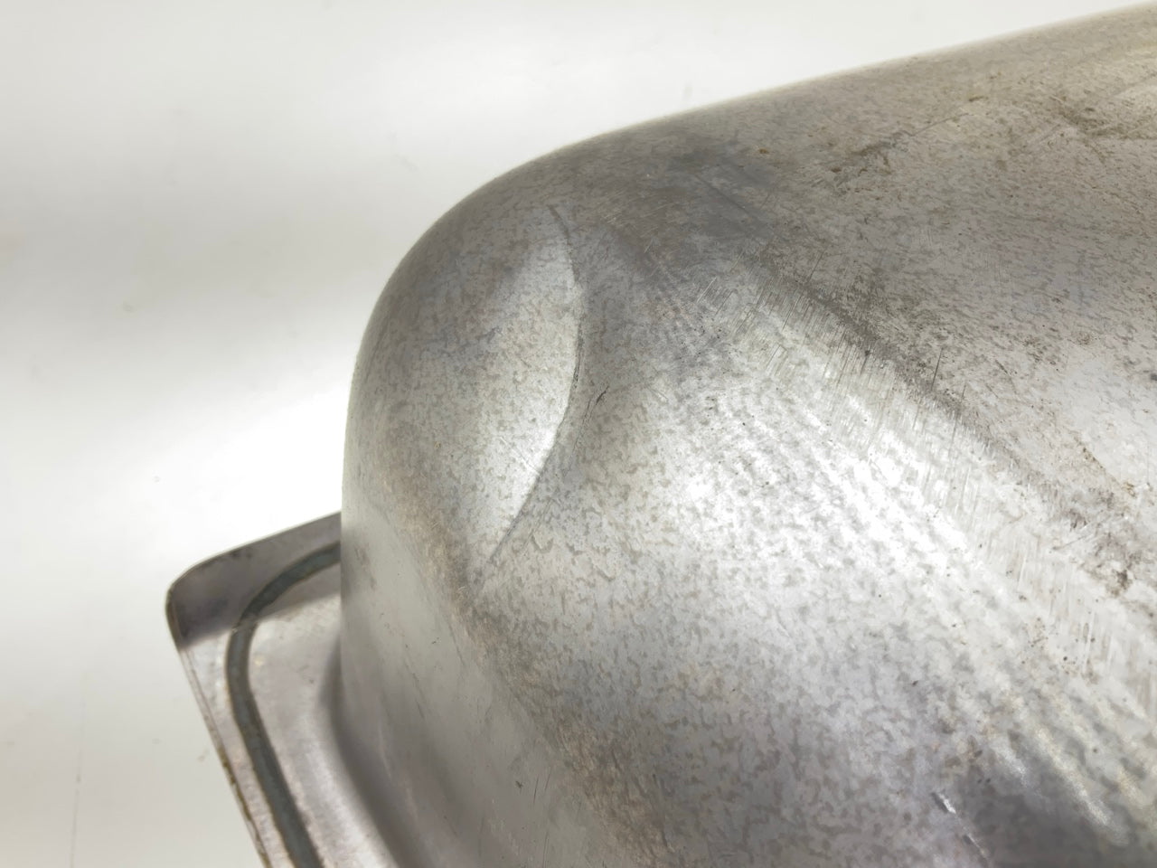 Dented Corner - Spectra GM22B Fuel Gas Tank, 34 Gallon Midship Tank