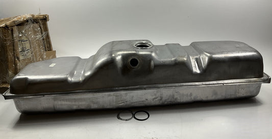 LIGHT COSMETIC DAMAGE - Spectra GM22B 34 Gallon Midship Fuel Gas Tank