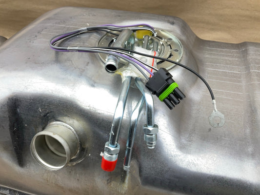 DENTED Spectra GM22B1FA Front Of Rear Axle 34 Gallon Fuel Gas Tank + Fuel Pump