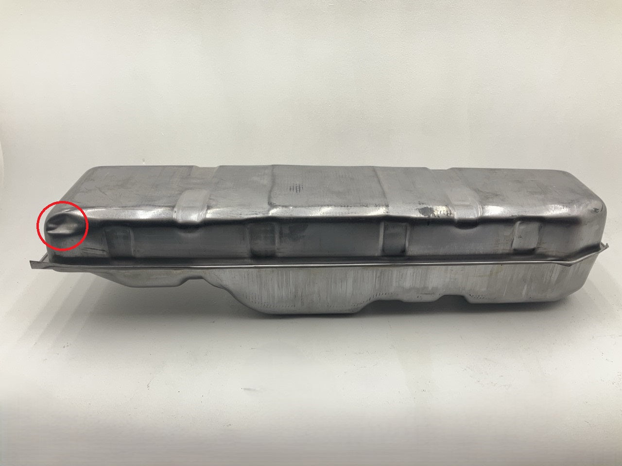 Large Dent - Spectra GM22C 34 Gallon Fuel Gas Tank 8 Foot Bed 97-00 Chevy Truck