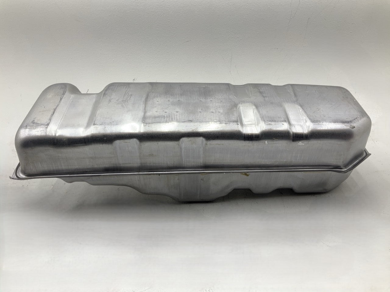 Spectra GM23B2FA Fuel Gas Tank + Fuel Pump, 25 Gallons, Front Of Rear Axle Tank