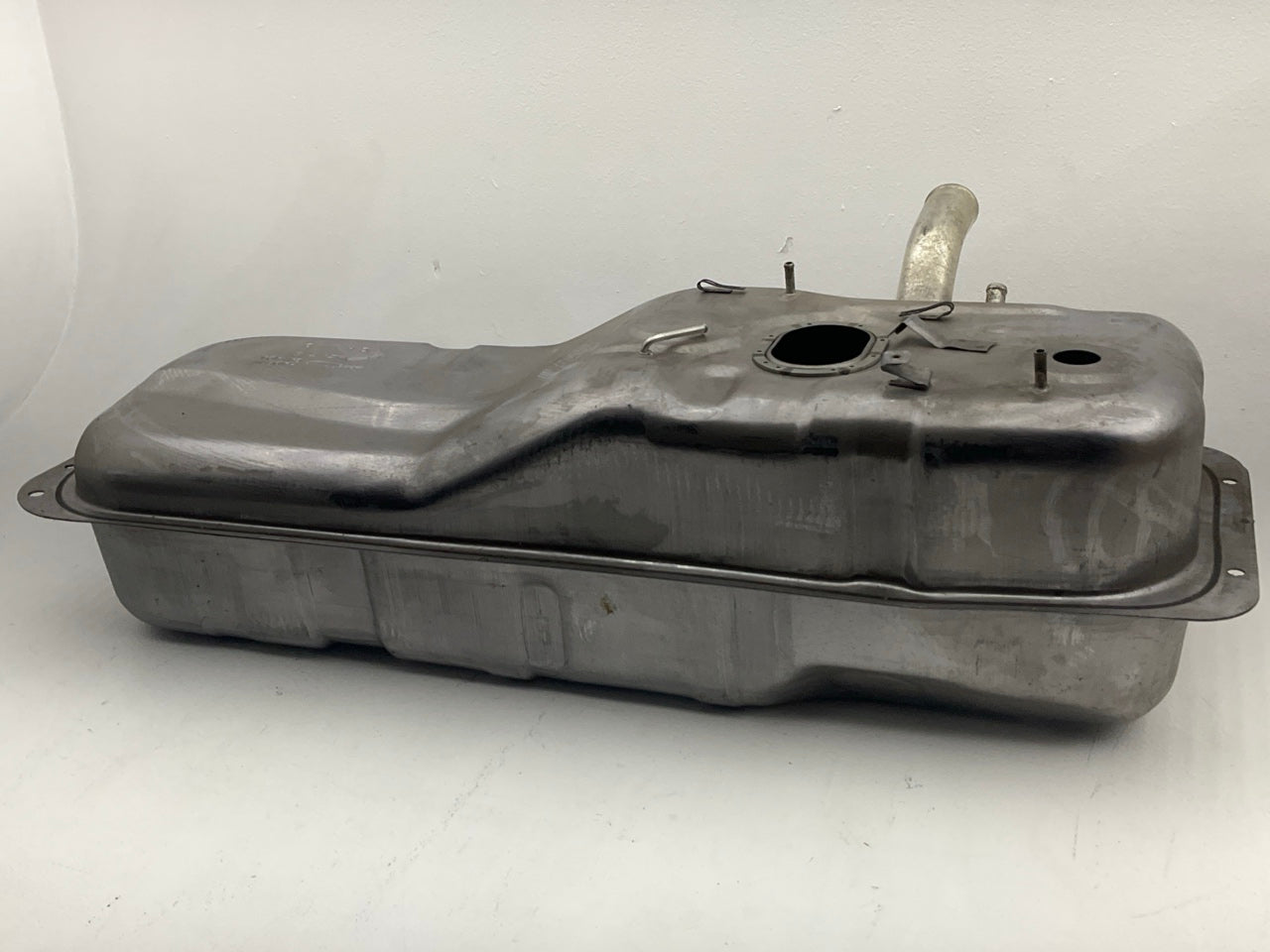 Spectra MZ-7E Fuel Gas Tank - 1987-1988 Mazda B2600 4WD, Extended Cab Pickup