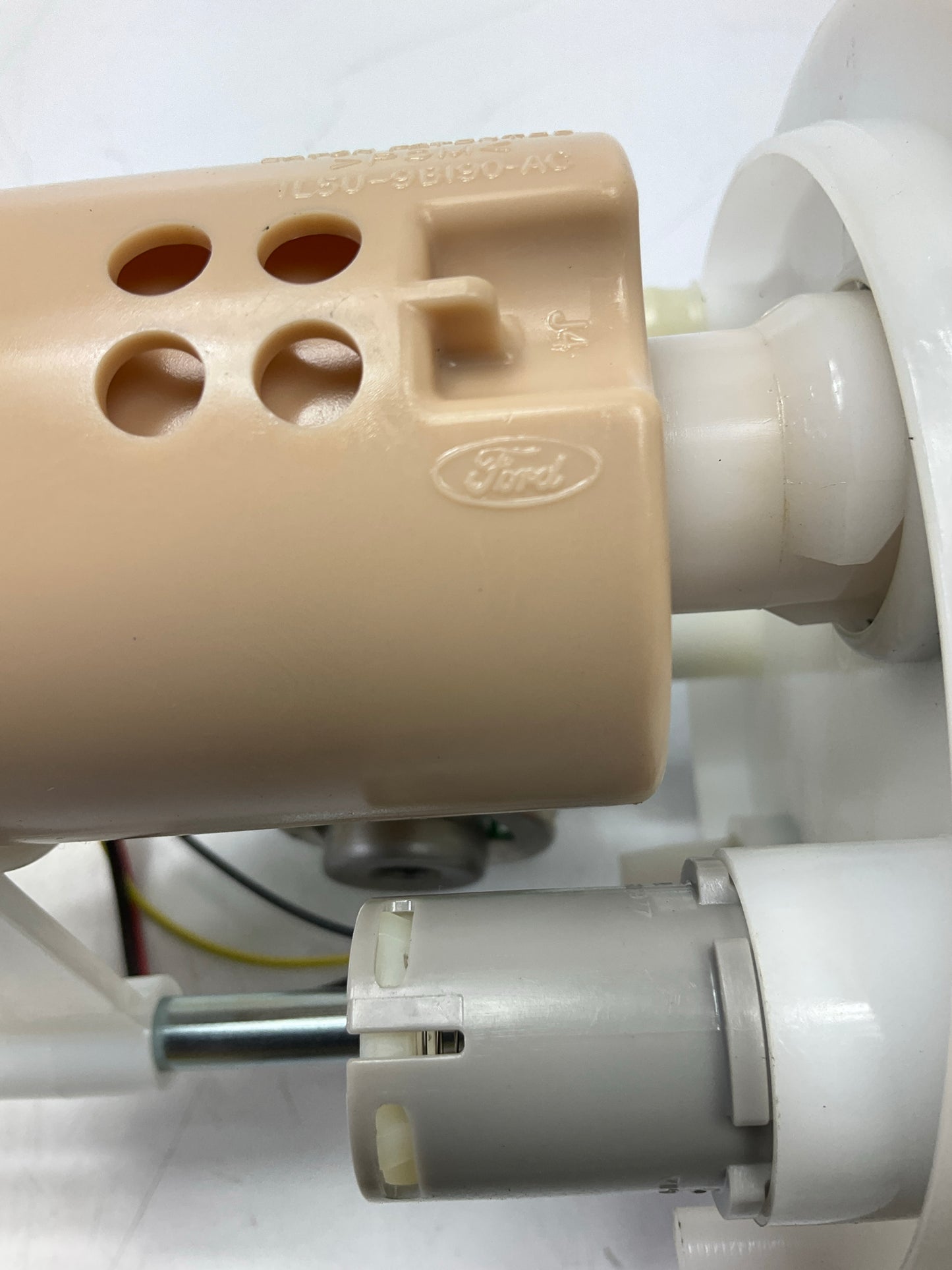 Spectra SP2077M Fuel Pump And Hanger With Sender