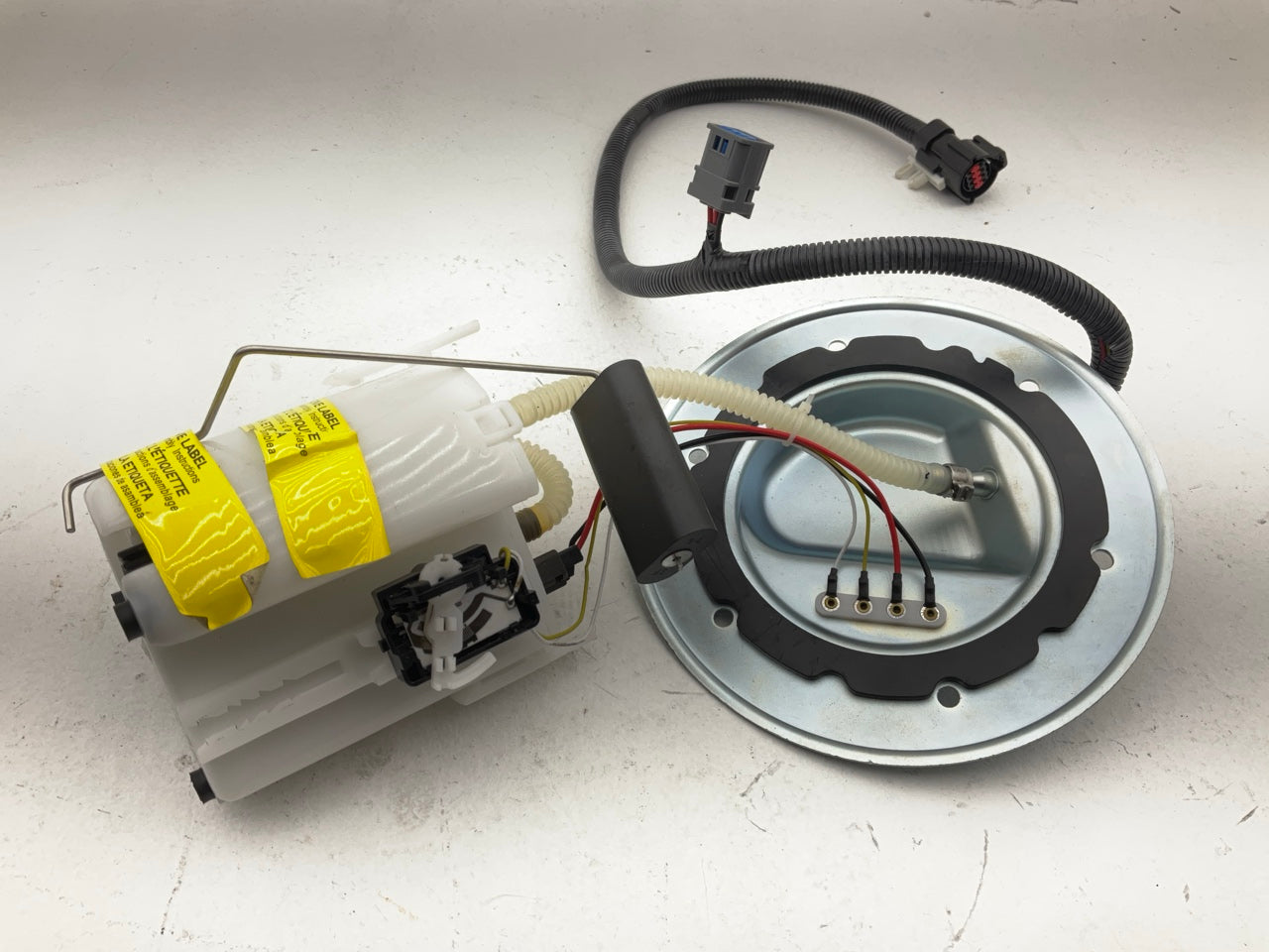 Spectra SP2301M Fuel Pump For 2001-2004 Ford Mustang