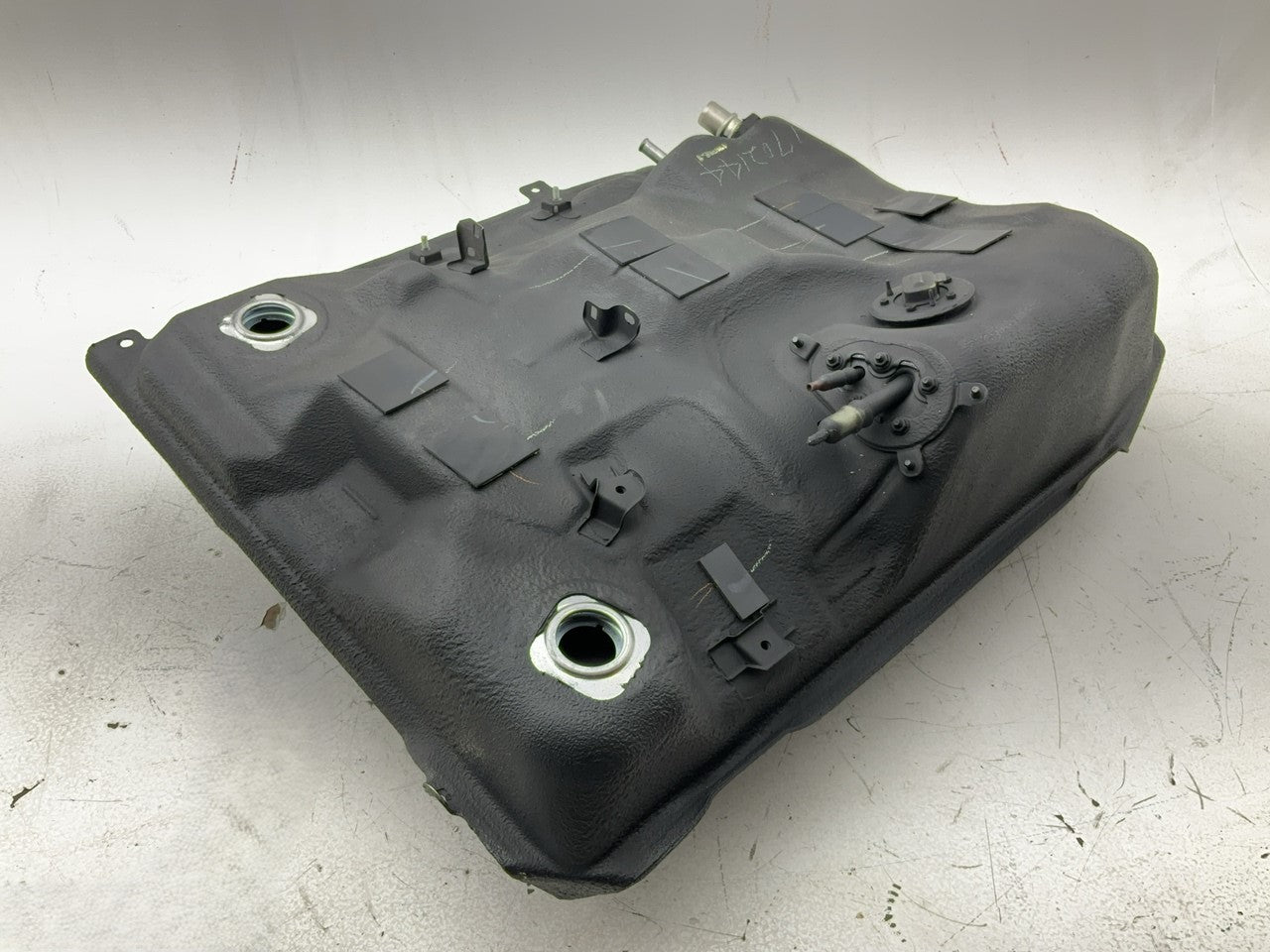 Spectra TO22CFA Fuel Gas Tank & Pump Assembly For 2005-2009 Toyota Prius