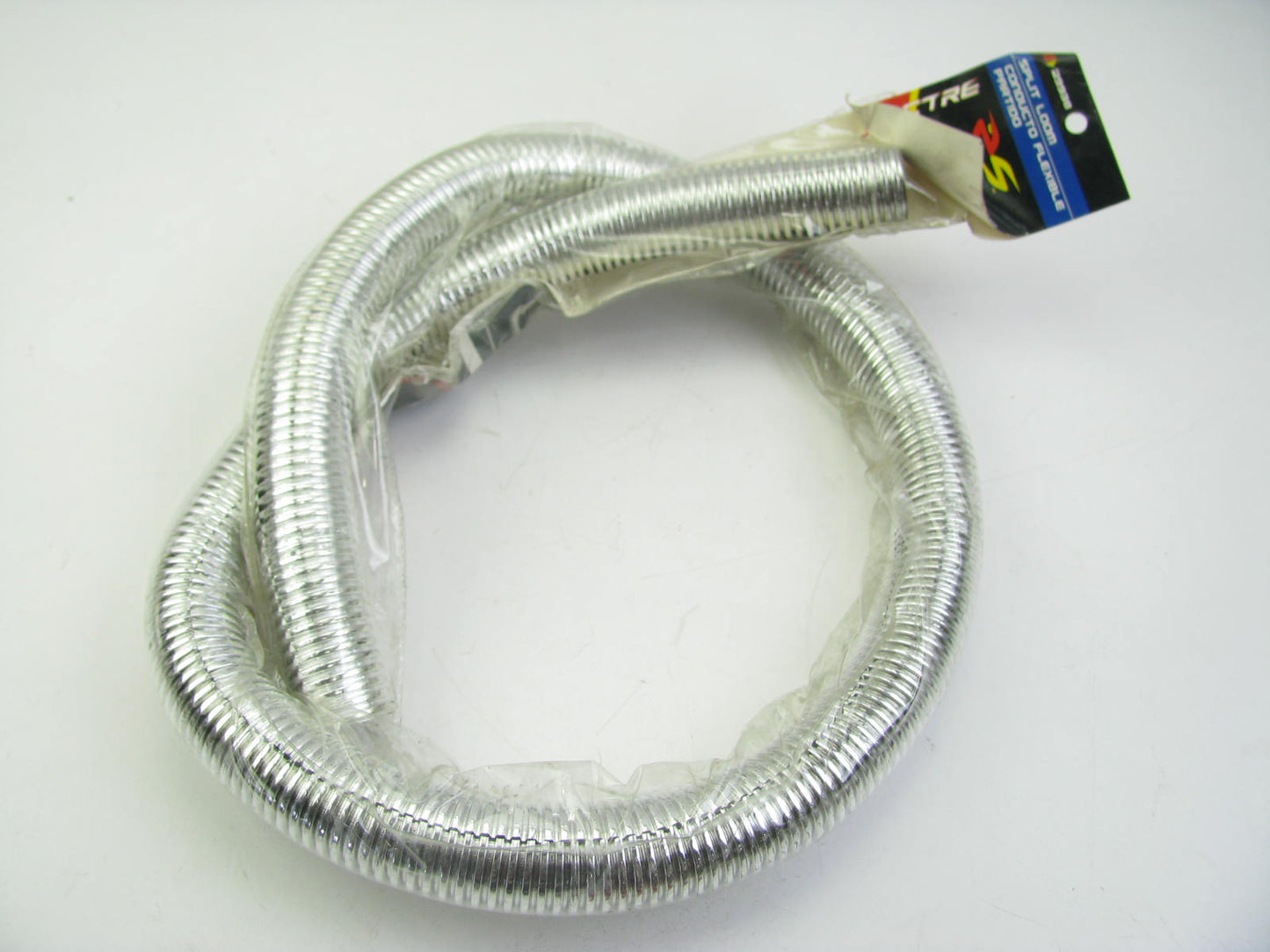 Spectre 29938 Chrome Convoluted Plastic Split Wire Loom - 1'' Diameter X 48'' Long