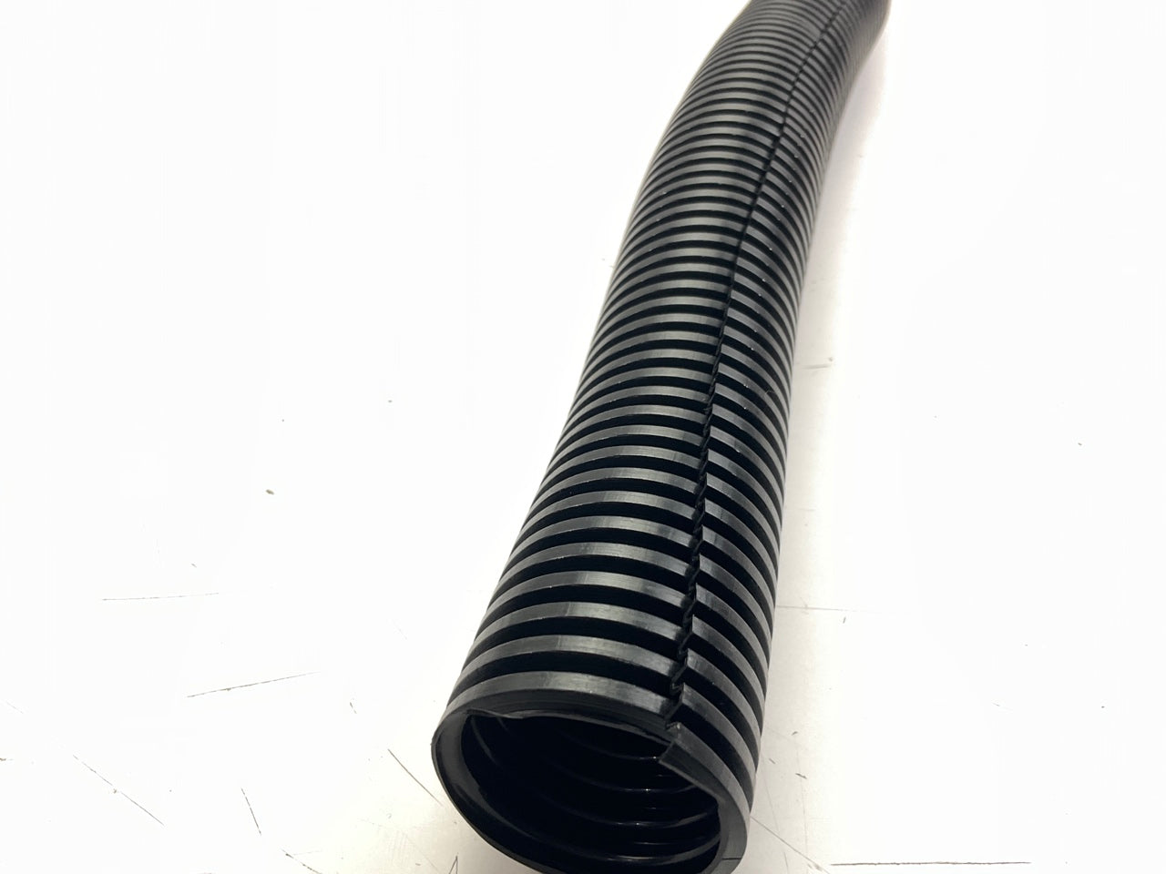 Spectre 29941 Black Convoluted Split Wire Loom Flexible Tubing  1-1/4'' X 4' Long