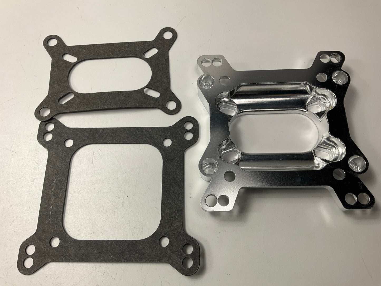 OPEN BOX Spectre 5772 Aluminum Carburetor Adapter Spacer Kit - 2-BBL To 4-BBL