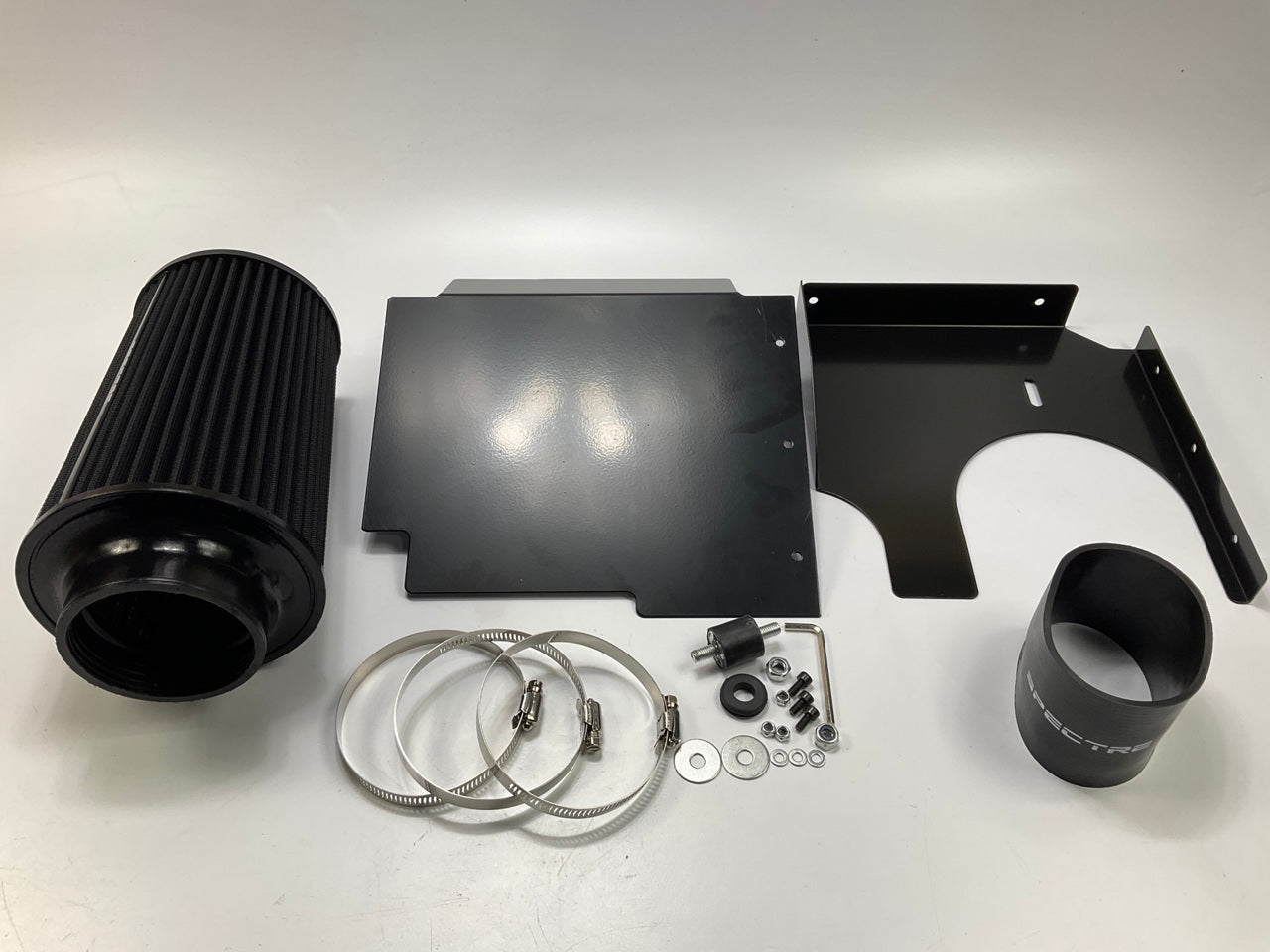 SCRATCHED Spectre 9904K Performance Cold Air Intake System 01-04 GM 6.6L DIESEL