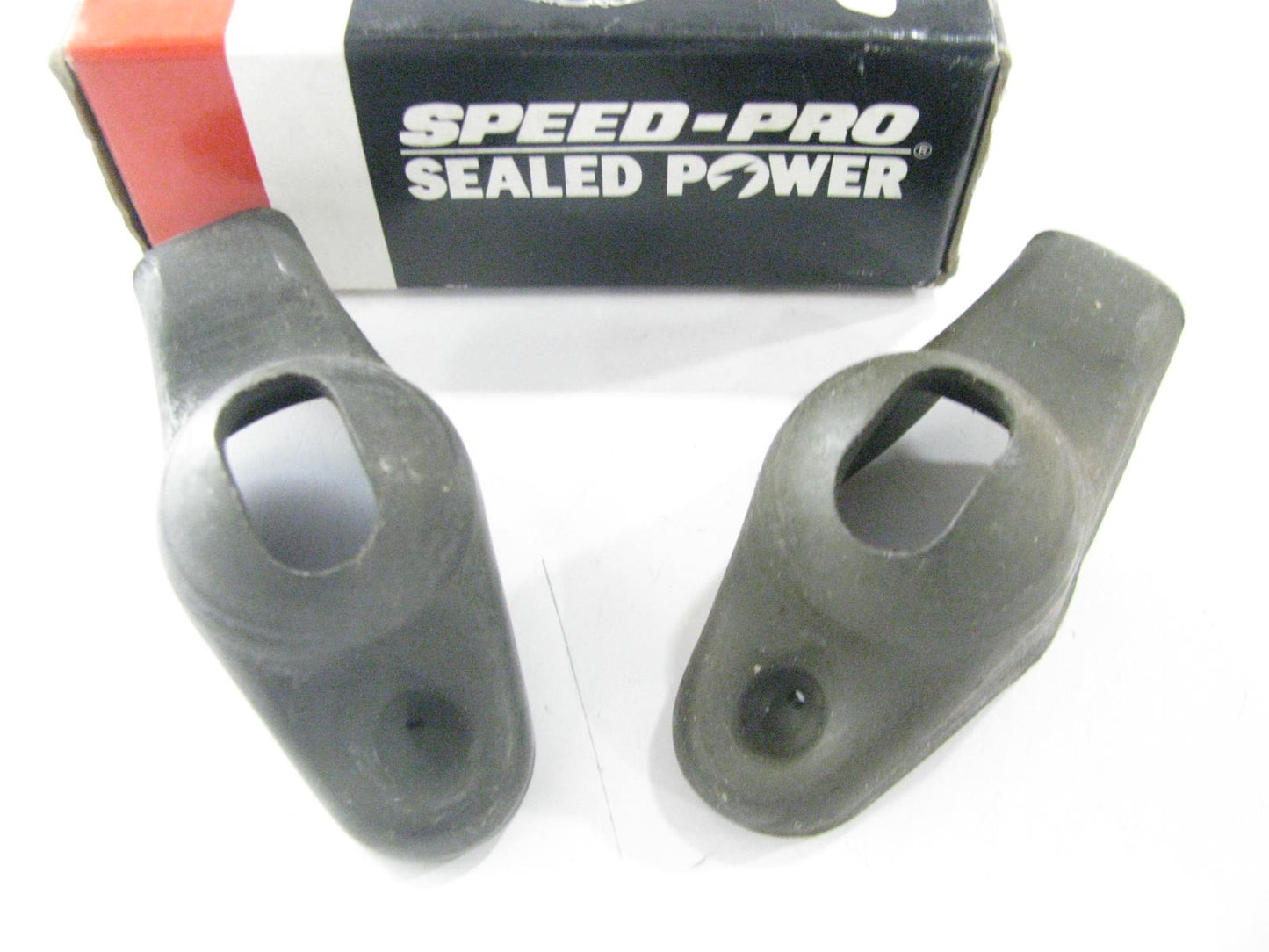 (2) Speed Pro R-865R Rocker Arms 1.50 Ratio, Small Block Chevy SBC V8