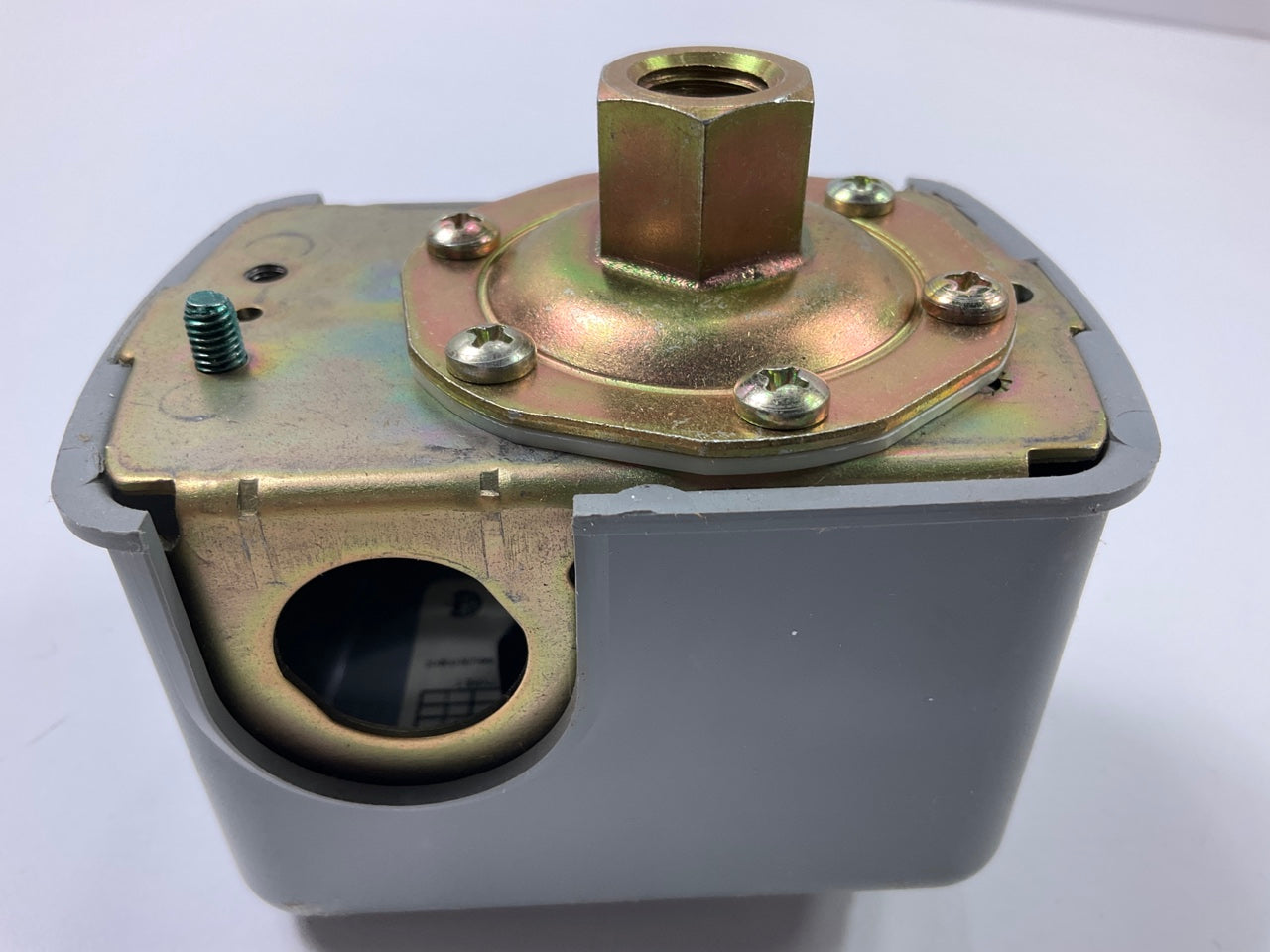 SQUARE D 9013FHG32J52 Pressure Switch Standard DPST 1/4 FNPS