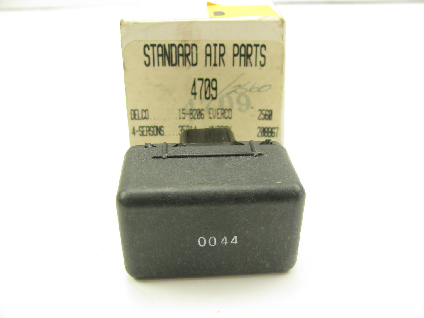 Standard Air Parts 4709 HVAC Blower Relay - 15-8206 2560 35914 208867