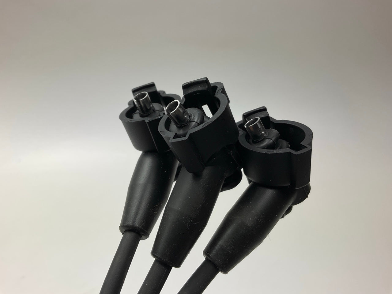Standard 25605 Ignition Spark Plug Wire Set For 1995-2004 Toyota 3.4L-V6