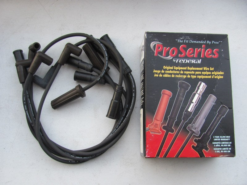 Standard Motor Products 27661 Ignition Spark Plug Wire Set
