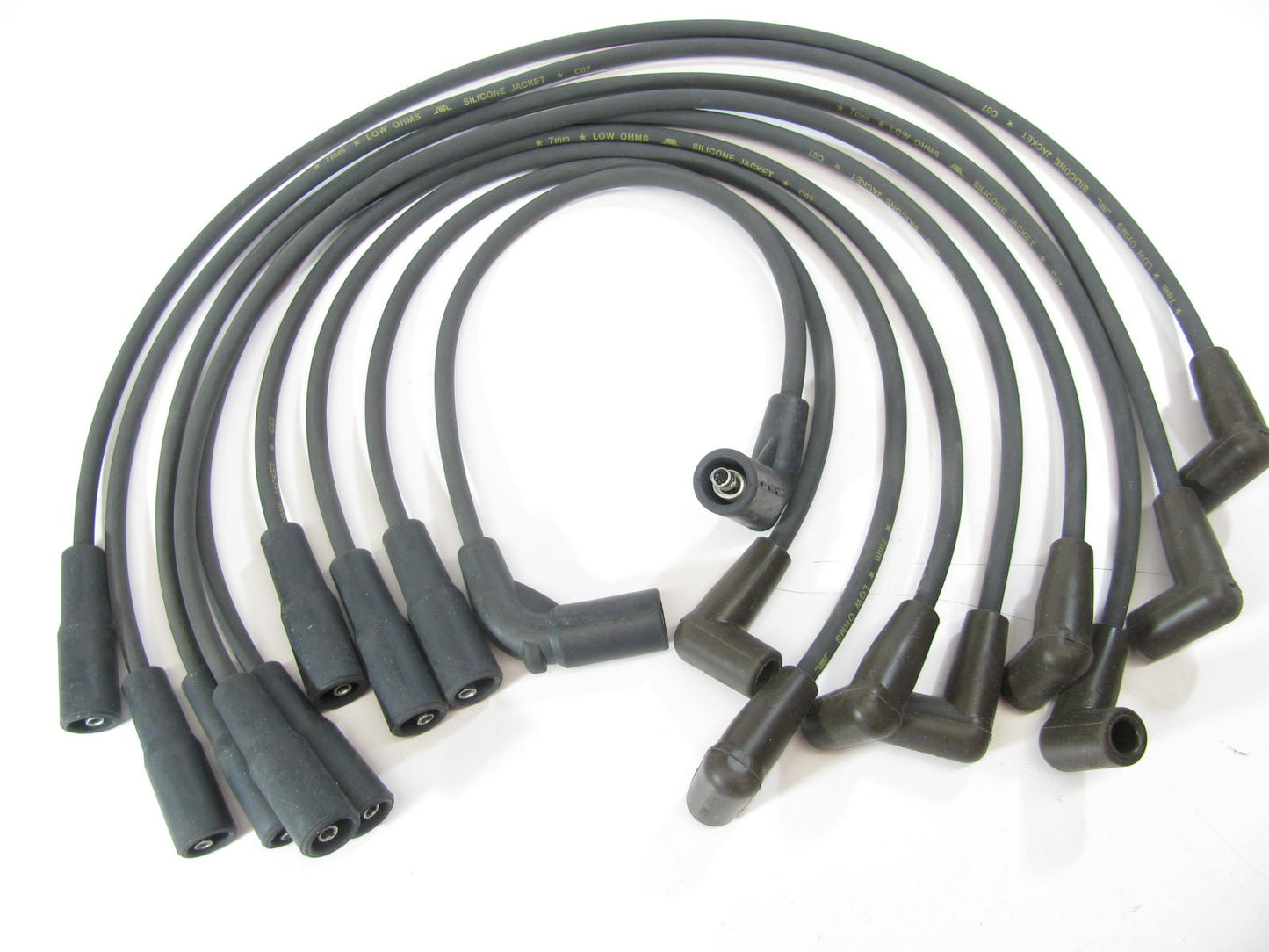 Standard 7875 Ignition Spark Plug Wire Set For 1996-2003 Isuzu NPR MPI V8
