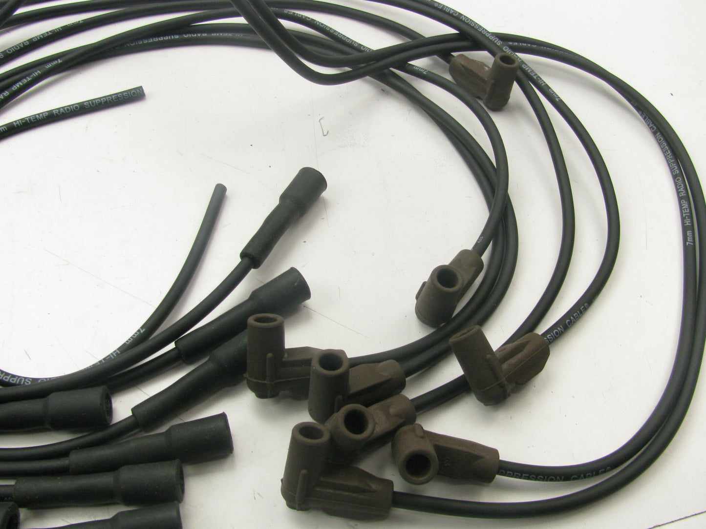 Standard Motor Products 8840 Ignition Spark Plug Wire Set